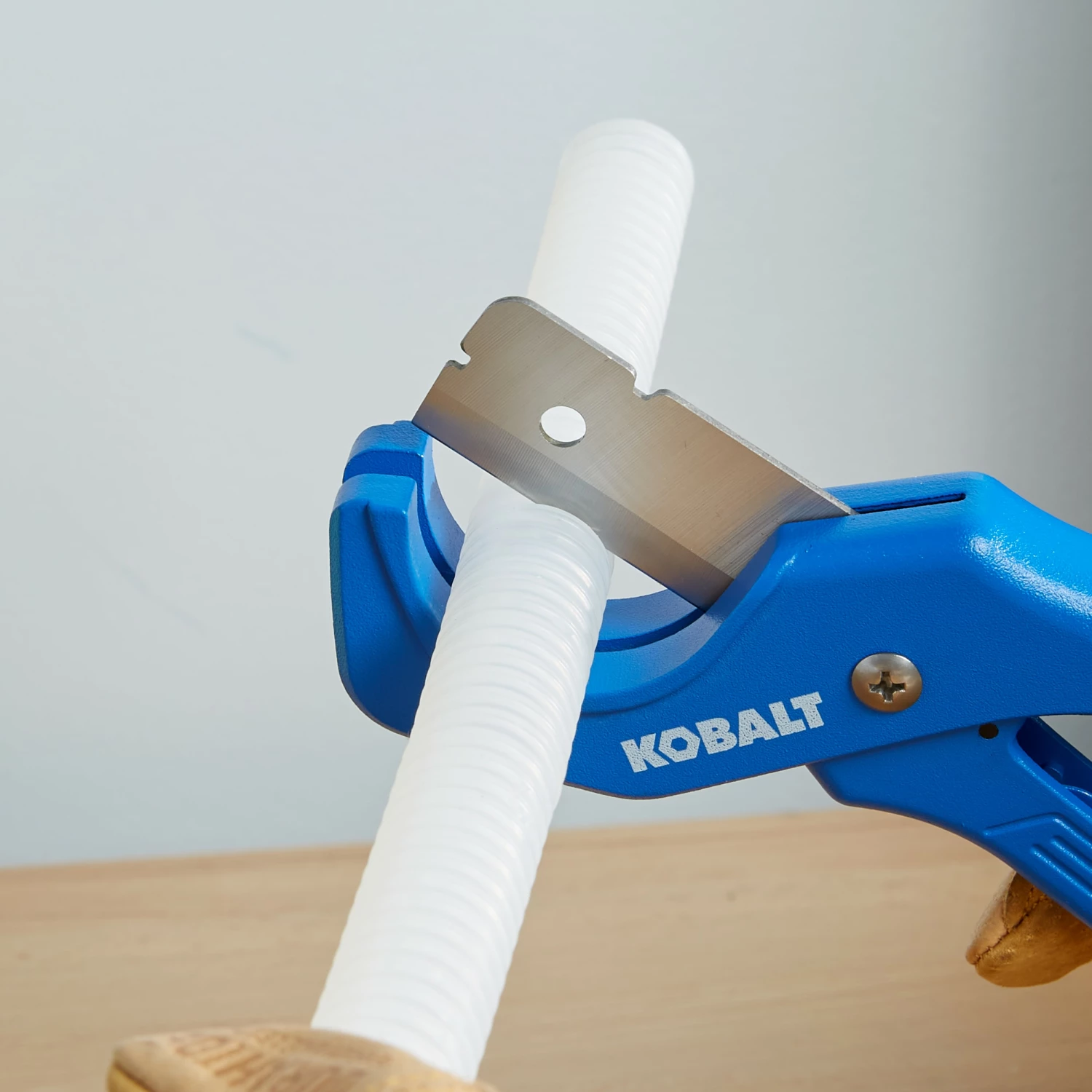 Kobalt Pipe Cutters 1-5/8-in PVC Cutter 5 Kobalt Pipe Cutters 1-5/8-in PVC Cutter - Image 5